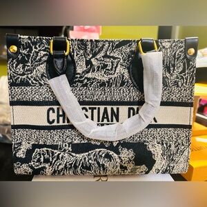 Dior Monochrome women bag with Gold Accents